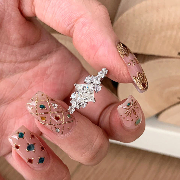 Vera Collette Ring | White Gold