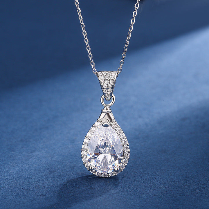 Aria Teardrop White Set | White Gold