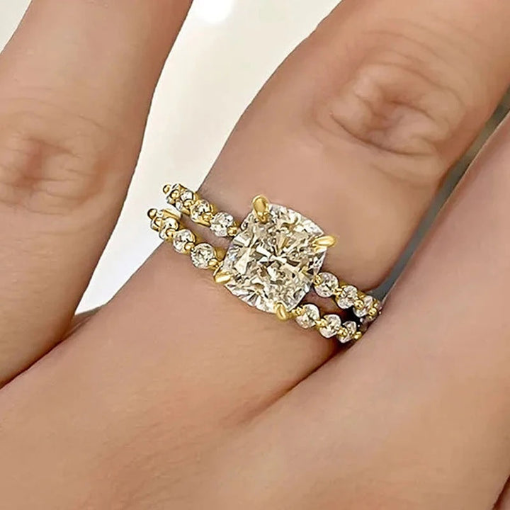 Bridal Cushion 2PC Ring Set | Gold